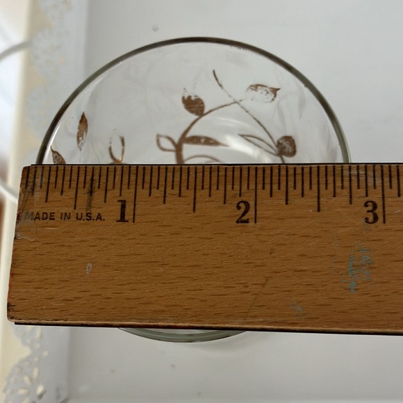 Vintage Gold Patterned Drinking Glasses, 8 Ounces, Set of 7 - Picture 5 of 9